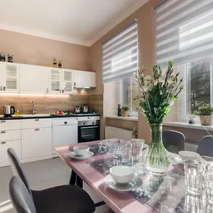 With Sunny Garden By Michal&friends Appartement Prague